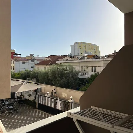 L&b Pensjonat Durrës