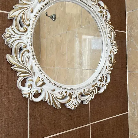 L&b 招待所 Durrës